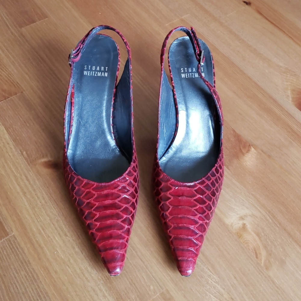 Stuart Weitzman Crocodile Embossed Pointed Heels